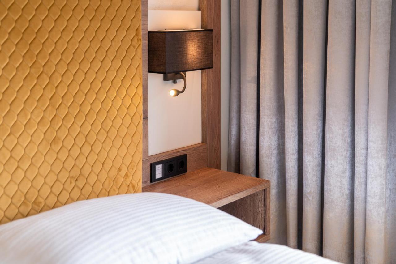 Hotel Traunfall Viecht エクステリア 写真